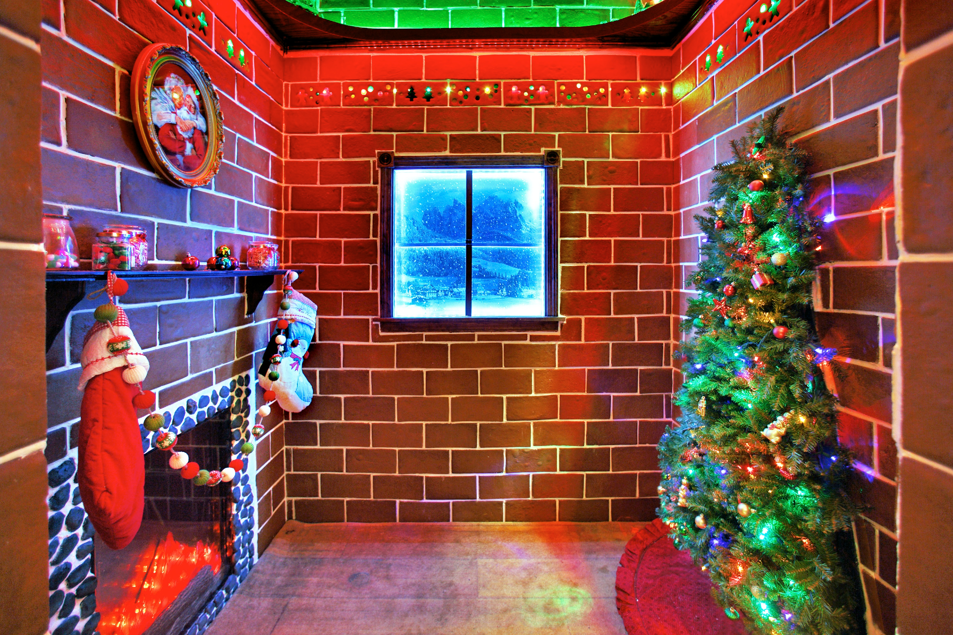 All Aboard Trump International Hotel & Tower Chicago’s Gingerbread Express